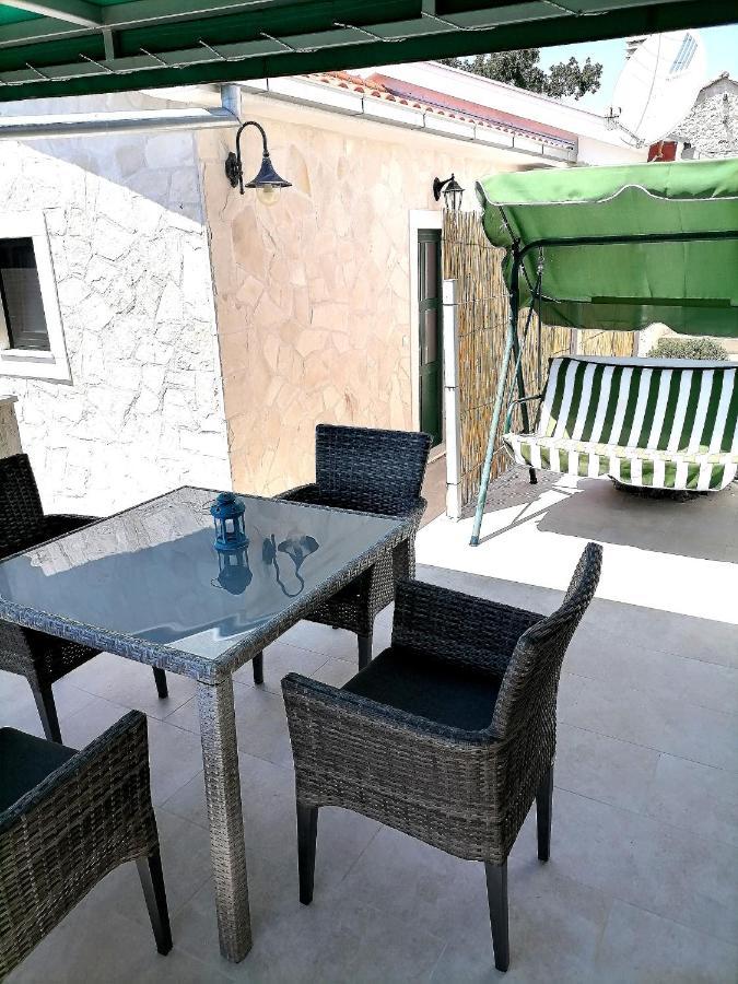 Apartmani Kremena Small Beach 200M Klek Exteriör bild