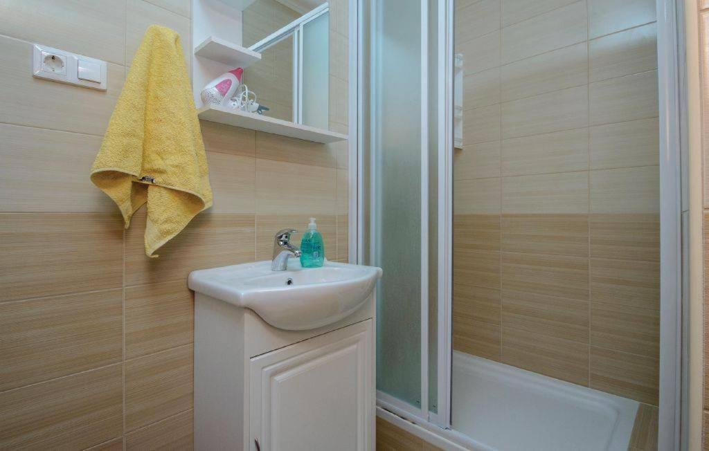 Apartmani Kremena Small Beach 200M Klek Exteriör bild