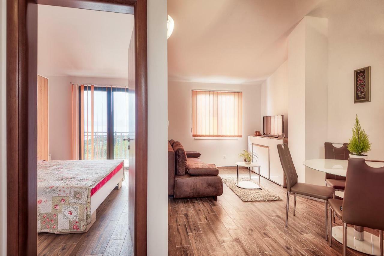 Apartmani Kremena Small Beach 200M Klek Exteriör bild