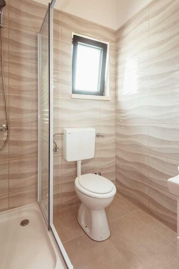 Apartmani Kremena Small Beach 200M Klek Exteriör bild