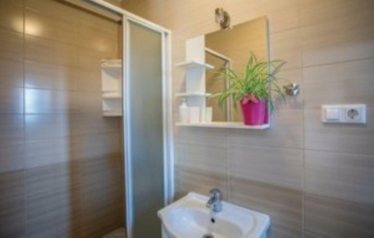 Apartmani Kremena Small Beach 200M Klek Exteriör bild
